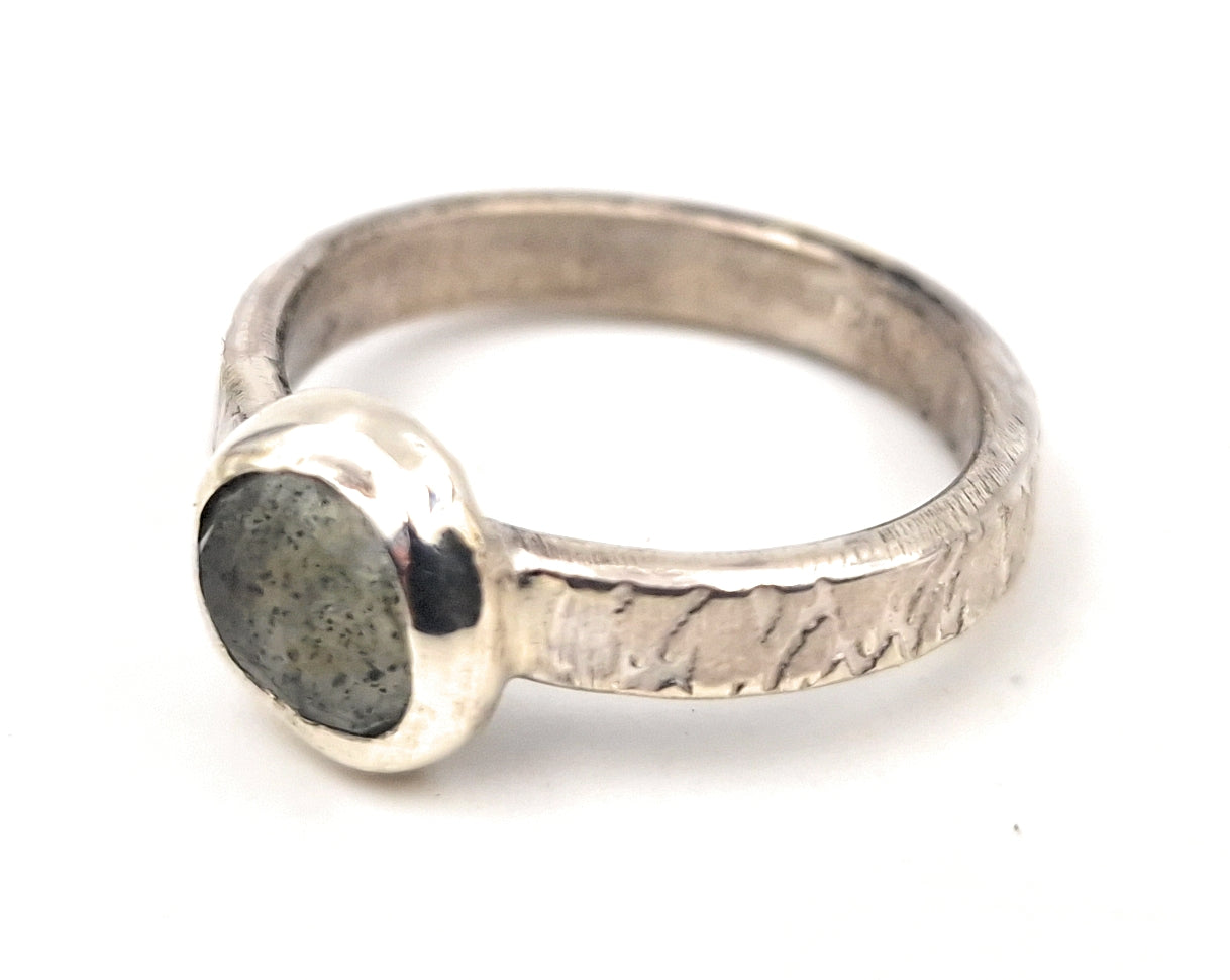 Aquamarin Ring, Gr. 60, aus 925er Silber, weiß mit einem hauch gelb, Einschlüsse, Rosecut Schliff, Unikat, Handarbeit