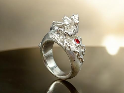LeoLars-PABE Drachen Design Ring aus 925er Silber mit einem roten Saphir, Drachenschatz, Drachenwächter, Größe 57 (18,5), Unikat, Handarbeit