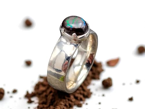 LeoLars-PABE Boulder Matrix Opal Ring, Gr. 53 (17), aus 925er Silber, schlicht, viele Opaladern mit brilliantem grünen Opalfeuer, Unikat, Handarbeit