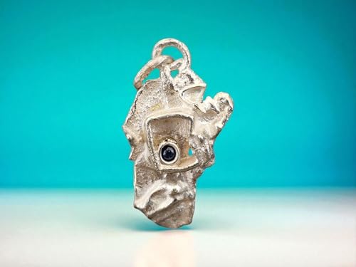 LeoLars-PABE Design Anhänger aus 925er Silber mit blauem Saphir Cabochon, außergewöhnlich und wild, Unikat, Handarbeit