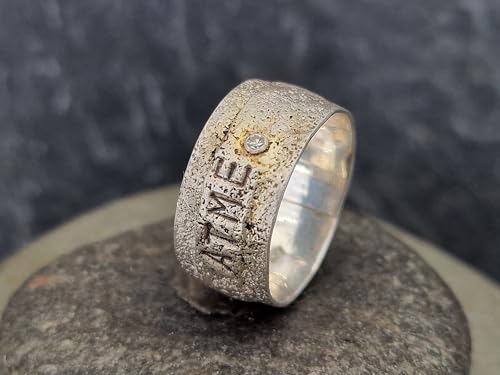 LeoLars-PABE Sprüche Ring Atme aus 925er Silber, Gr. 63 (20), mit Struktur und Diamant in Zargenfassung, Unikat, Unisex, Handarbeit