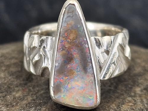 LeoLars-PABE Boulder Opal Design Ring aus 925er Silber, grobe Design Ring Struktur, massiv, Opal mit grauer gemeiner Opalschicht mit tollem mehrfarbigen Opalfeuer, Größe: 54 (17,2), Unikat Handarbeit