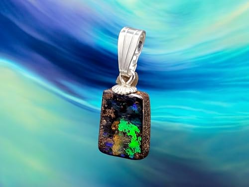 LeoLars-PABE Hologramm Effekt Boulder Opal Anhänger mit 925er Silber Stiftöse, intensives blaues und grünes Opalfeuer in der Bewegung, Anhängergröße: 15,5mm x 8,2mm x 3,4mm, Unikat, Handgeschliffen