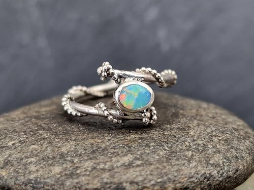 LeoLars-PABE Verspielter, zarter Lightning Ridge Opal Design Ring aus 925er Silber, Gr. 52 (16,7), kräftiges Opalfeuer in blau und grün, Unikat, Handarbeit