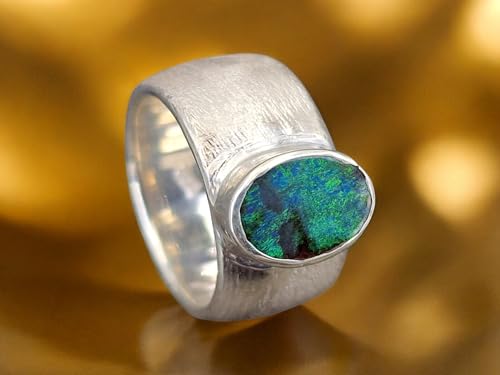 LeoLars-PABE Massiver Design Boulder Opal Ring aus 925er Silber, fein schraffierte Oberfläche, Opal-grünes Opalfeuer Pinfire, Größe: 56 (18), Unikat, Handarbeit