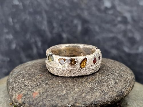 LeoLars-PABE Design Chaos Sandguss Ring, Gr. 53 (17), aus 925er Silber mit echten eingegossenen Saphiren mit Farbverlauf, Sandguss typische Oberfläche, Nr. 151, Unikat, Handarbeit