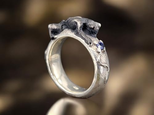LeoLars-PABE Raubkatzen Design Ring, Gr. 59 (18,7), aus 925er Silber mit einem rund facettiertem blauen Saphir, teilgeschwärzt, Unikat, Handarbeit