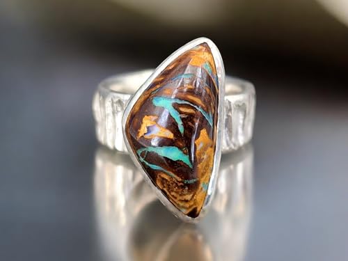 LeoLars-PABE Boulder Opal Design Ring aus 925er Silber, grob strukturierte Oberfläche, Opal grünes Opalfeuer aus Opaladern, Größe: 57-58 (18,3), Unikat, Handarbeit