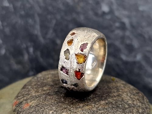 Design Sandguss Chaos Ring aus 925er Silber mit echten größeren eingegossenen verschieden farbigen Saphiren, Sandguss typische Oberflächen Struktur, Nr.138, Unikat, Handarbeit, Größe 54 (17,2)