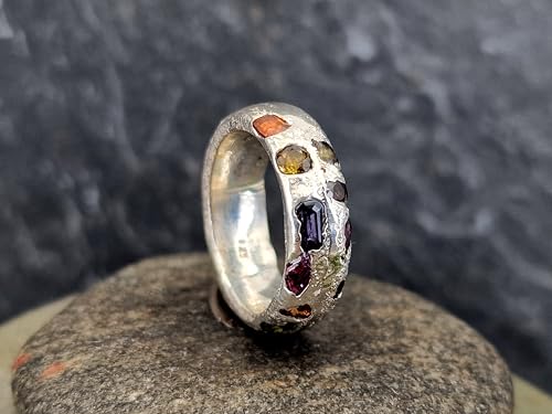 Design Sandguss Chaos Ring aus 925er Silber, mit echten eingegossenen Saphiren in verschiedenen Farben und Formen, Gr. 56 (18), typische Sandguss Oberflächen Struktur, Nr.144, Unikat, Handarbeit