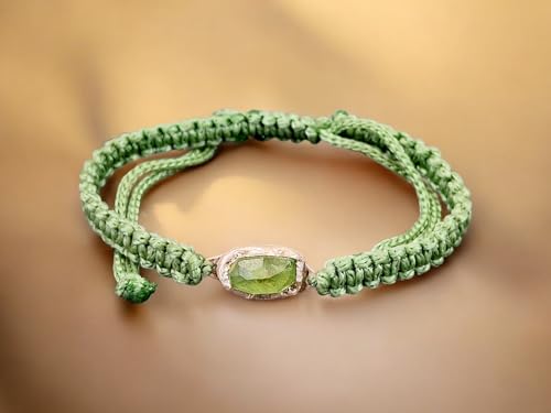 LeoLars-PABE Grünes Makramee Armband mit grünem Phrasiolith im Rosenschliff in einer 925er Silberfassung, Umfang von 17-27cm, Unikat, Handarbeit, Unisex