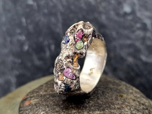 LeoLars-PABE Teilgeschwärzten Design Chaos Sandguss Ring aus 925er Silber, Größe 60-61(19,2), mit echten eingegossenen Saphiren in verschiedenen Farben und Formen, Nr. 134, Unikat, Handarbeit, Unisex