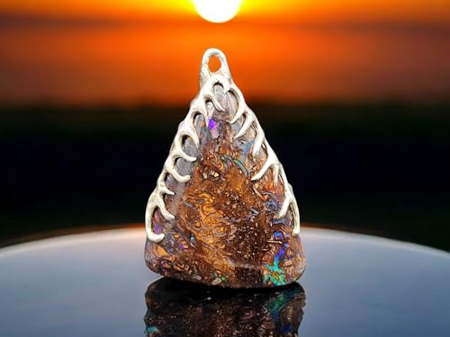 LeoLars-PABE Tribal Design Boulder Opal Anhänger aus 925er Silber mit herrlichem Muster und Opalfeuer in grün-lila-blau, Unikat, liebevolle Handarbeit