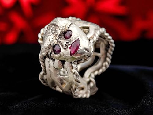 LeoLars-PABE Lady in Red mit Sonnenbrille Design Ring Gr. 57 (18,3) aus 925er Silber, verspielt, verschnörkelt, skurril, mit 3 Rubinen, Unikat, Handarbeit