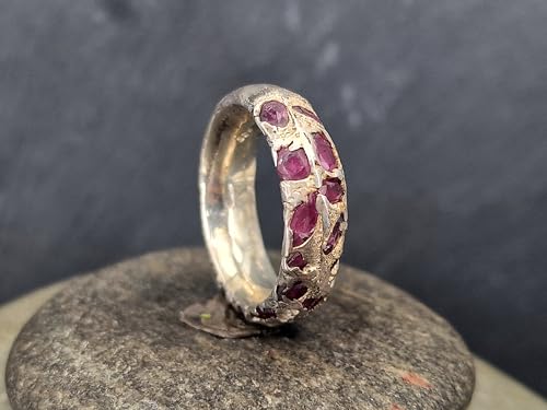 LeoLars-PABE Chaos Sandguss Design Ring, Gr.57 (18,3), Nr. 154, aus 925er Silber mit echten eingegossenen Rubinen, Sandguss typische Oberflächen Struktur, Unikat, Handarbeit