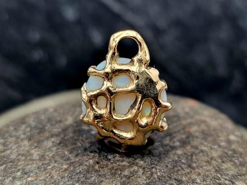 Heller Lightning Ridge Opal Design Anhänger aus 585er Gelbgold, Opal herrliches Multicolor Opalfeuer, Anhänger von hinten mit organischem Netzdesign, Maße: 20mm x 15mm x 6,3mm, Unikat, Handarbeit