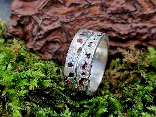 LeoLars-PABE Design Sandguss Chaos Ring, Größe 56 (17,8), aus 925er Silber, Sandguss Oberfläche, verschieden farbige eingegossene echte Saphire, Nr. 133, Unikat, Handarbeit