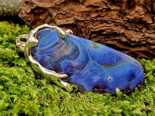 schöner großer Boulder Opal Anh. im Tropfendesign, aus 925er Silber, Opal Picture Stone mit verschiedenen gemeiner Opalschicht und partiellem Opalfeuer in blau und grün, Unikat, Handarbeit