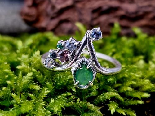 LeoLars-PABE Edelstein Prinzessinen Design Ring, Größe 60 (19,2) aus 925er Silber mit Smaragd Tropfen, Bergkristall, Granat und Kornerrupien, verspielt, Unikat, Handarbeit