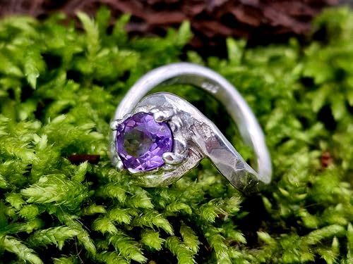 LeoLars-PABE Amethyst Design Ring, Gr. 58-59 (18,7), aus 925er Silber mit geschwungener Ringschiene, gehämmert, Unikat, Handarbeit