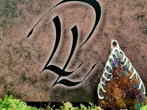 LeoLars-PABE Tribal Design Boulder Opal Anhänger aus 925er Silber mit herrlichem Muster und Opalfeuer in grün-lila-blau, Unikat, liebevolle Handarbeit