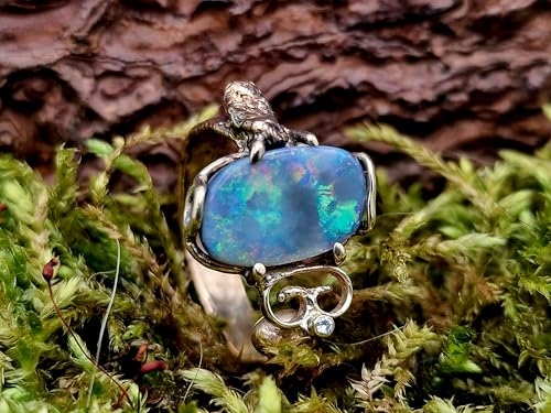 LeoLars-PABE Dark based Lightning Ridge Opal Design Ring, Gr.60 (19,2) aus 585er Gelbgold mit Diamant als Akzentstein, hochwertiger Multicolor Opal, Unikat, Handarbeit
