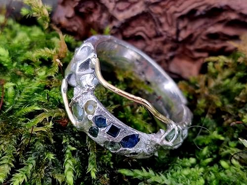 LeoLars-PABE Chaos Sandguss Design Ring aus 925er Silber, Unisex, mit Golddraht Elementen und echten eingegossenen blauen und grünen Saphiren, Größe: 64-65 (20,5), Unikat, Handarbeit