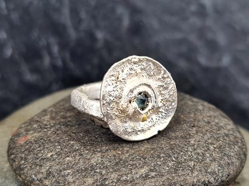 LeoLars-PABE Grob geschmiedeter Parti Saphir Design Ring, Gr. 56 (18), aus 925er Silber und kleinem Goldakzent, organisch wild, Unikat, Handarbeit