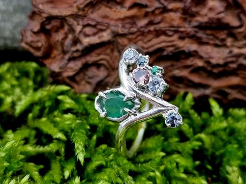 LeoLars-PABE Edelstein Prinzessinen Design Ring, Größe 60 (19,2) aus 925er Silber mit Smaragd Tropfen, Bergkristall, Granat und Kornerrupien, verspielt, Unikat, Handarbeit
