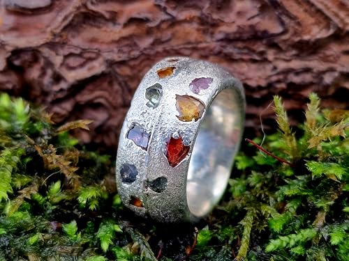 Design Sandguss Chaos Ring aus 925er Silber mit echten größeren eingegossenen verschieden farbigen Saphiren, Sandguss typische Oberflächen Struktur, Nr.138, Unikat, Handarbeit, Größe 54 (17,2)