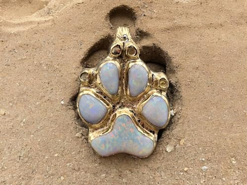 LeoLars-PABE Hunde Pfote Anhänger aus 585er Gelbgold mit herrlichen handgeschliffenen Multicolor Mintabie Opalen, Pfötchen, in Zargenfassung, Unikat, Handarbeit
