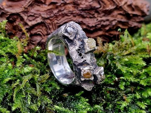LeoLars-PABE Rohdiamant Design Sandguss Ring aus 925er Silber, Sandguss Oberflächenstruktur teilgeschwärzt, vier verschieden farbige Rohdiamant Würfel, Unikat, Handarbeit, Ringgröße 59 (18,7)