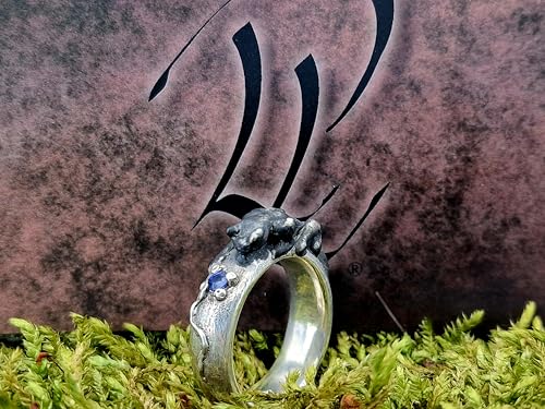 LeoLars-PABE Raubkatzen Design Ring, Gr. 59 (18,7), aus 925er Silber mit einem rund facettiertem blauen Saphir, teilgeschwärzt, Unikat, Handarbeit