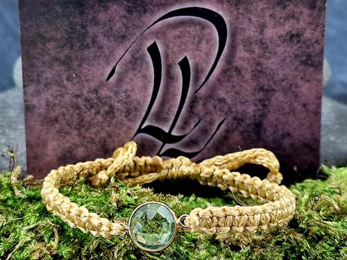 LeoLars-PABE Beige goldfarbenes Makramee Armband mit Phrasolith in einer vergoldeten 925er Silberfassung, Umfang von 16-22cm, Unikat, Handarbeit