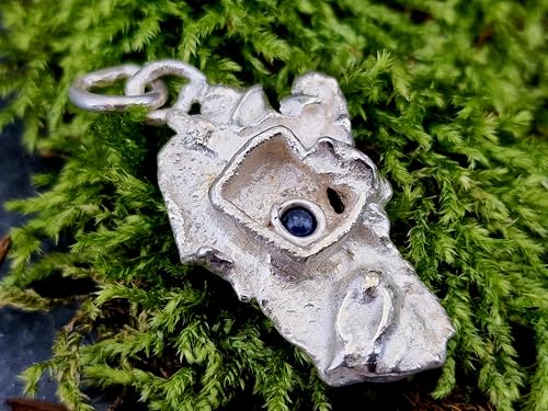 LeoLars-PABE Design Anhänger aus 925er Silber mit blauem Saphir Cabochon, außergewöhnlich und wild, Unikat, Handarbeit