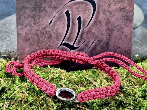 LeoLars-PABE Weinrotes Makramee Armband mit Granat facettiert in geprägter 925er Silber Fassung, Umfang von 16-25cm, Unikat, Handarbeit