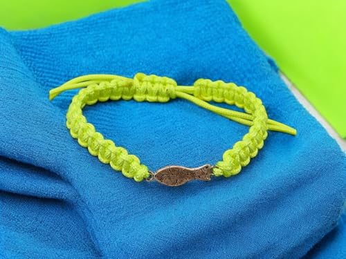 LeoLars-PABE Neon grün-gelbes Makramee Armband mit geprägtem Schlickfisch aus 925er Silber, Umfang von 15-24cm, Unikat, Handarbeit