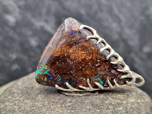 LeoLars-PABE Tribal Design Boulder Opal Anhänger aus 925er Silber mit herrlichem Muster und Opalfeuer in grün-lila-blau, Unikat, liebevolle Handarbeit