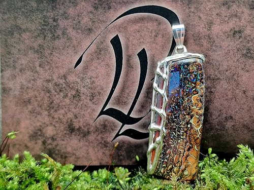 LeoLars-PABE Beidseitiger Boulder Opal Design Anhänger, Käfigfassung aus 925er Silber, tolles Muster mit grün-blauen Opaladern, Unikat, Handgschliffen, Anhängermaße: 44,7mm x 17,2mm x 7,3mm