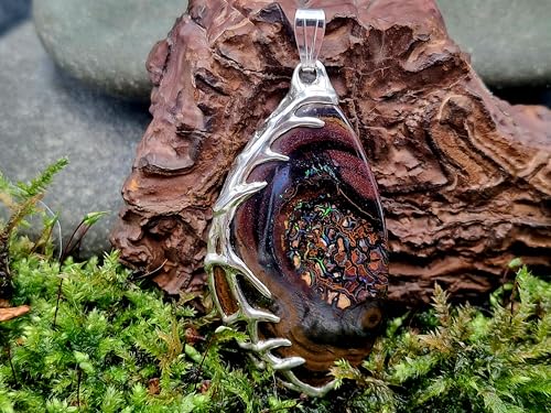 Boulder Opal Design Anhänger, halb Käfig- halb Tribal Design Fassung aus 925er Silber, Opal mit grün-blaues Opalfeuer mit tollem Muster, Unikat, Handarbeit, Anhängermaße: 45,3mm x 24,4mm x 6,8mm