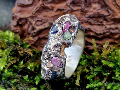 LeoLars-PABE Teilgeschwärzten Design Chaos Sandguss Ring aus 925er Silber, Größe 60-61(19,2), mit echten eingegossenen Saphiren in verschiedenen Farben und Formen, Nr. 134, Unikat, Handarbeit, Unisex