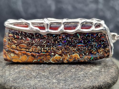 LeoLars-PABE Beidseitiger Boulder Opal Design Anhänger, Käfigfassung aus 925er Silber, tolles Muster mit grün-blauen Opaladern, Unikat, Handgschliffen, Anhängermaße: 44,7mm x 17,2mm x 7,3mm