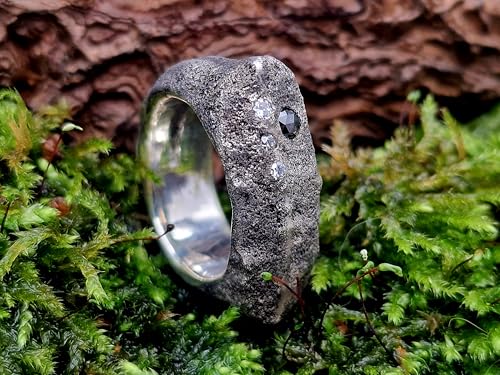 LeoLars-PABE Diamant Dandguss Design Ring aus 925er Silber, grobe steinartige Sandguss Oberfläche, teilgeschwärzt, ein schwarzer Diamant, und 3 weiße Diamanten, Unikat, Handarbeit, Größe 59 (18,7)