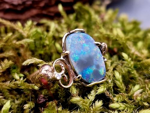 LeoLars-PABE Dark based Lightning Ridge Opal Design Ring, Gr.60 (19,2) aus 585er Gelbgold mit Diamant als Akzentstein, hochwertiger Multicolor Opal, Unikat, Handarbeit