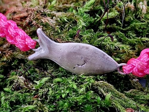 LeoLars-PABE Neon pinkfarbenes Makramee Armband mit einem Sandguss Schlickfisch aus 925er Silber, Umfang von 18-26 cm, Unikat, Handarbeit