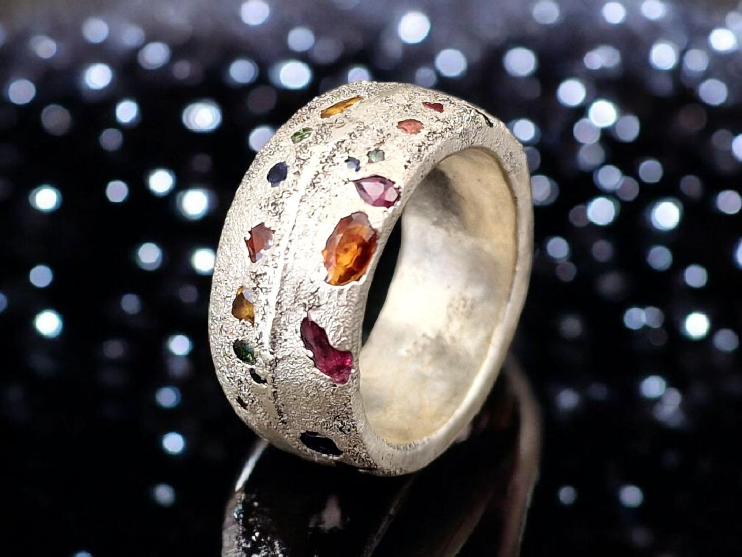 LeoLars-PABE Sandguss Chaos Design Ring mit echten eingegossenen Edelsteinen, Gr. 59 (18,7), aus 925er Silber mit Sandguss typischer Oberflächen Struktur, Unikat, Handarbeit, Nr. 183