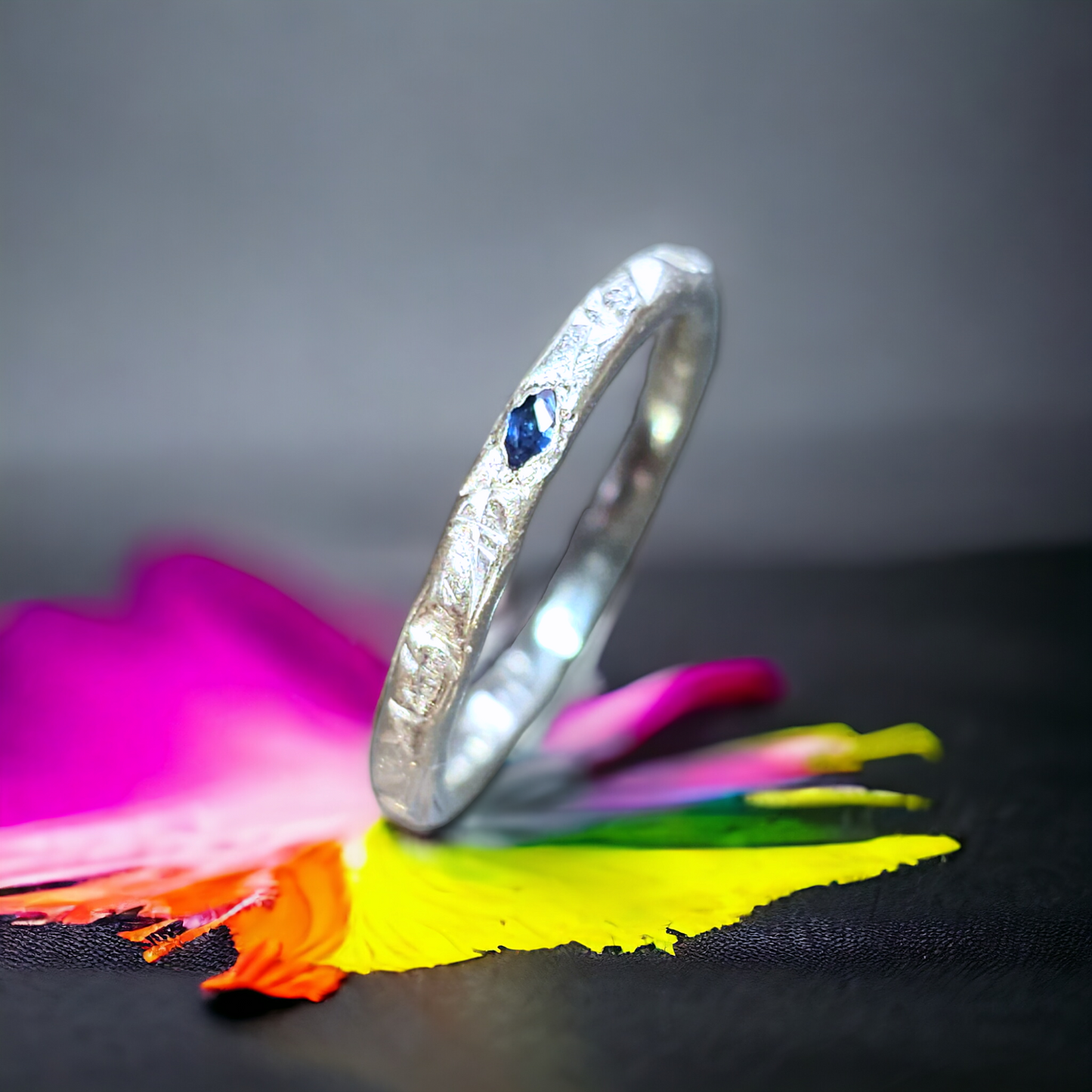LeoLars-PABE Blauer Saphir Design Ring, Gr.49, aus 925er Silber, Navette, gehämmert, Unikat, Handarbeit