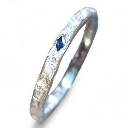 LeoLars-PABE Blauer Saphir Design Ring, Gr.49, aus 925er Silber, Navette, gehämmert, Unikat, Handarbeit