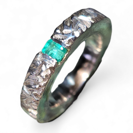 LeoLars-PABE Massiver Smaragd Design Ring, Gr. 59.5 (19), aus 925er Silber mit Structure Design, Unikat, Handarbeit