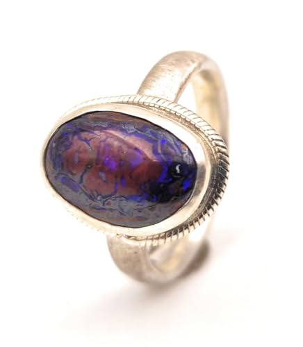 LeoLars-PABE Design Ring mit Boulder Opal, Gr. 58-59, aus 925er Silber, eismattiert, Opal mit Muster und lila-blauem Opalfeuer, 14,3x9mm, Unikat, Handarbeit